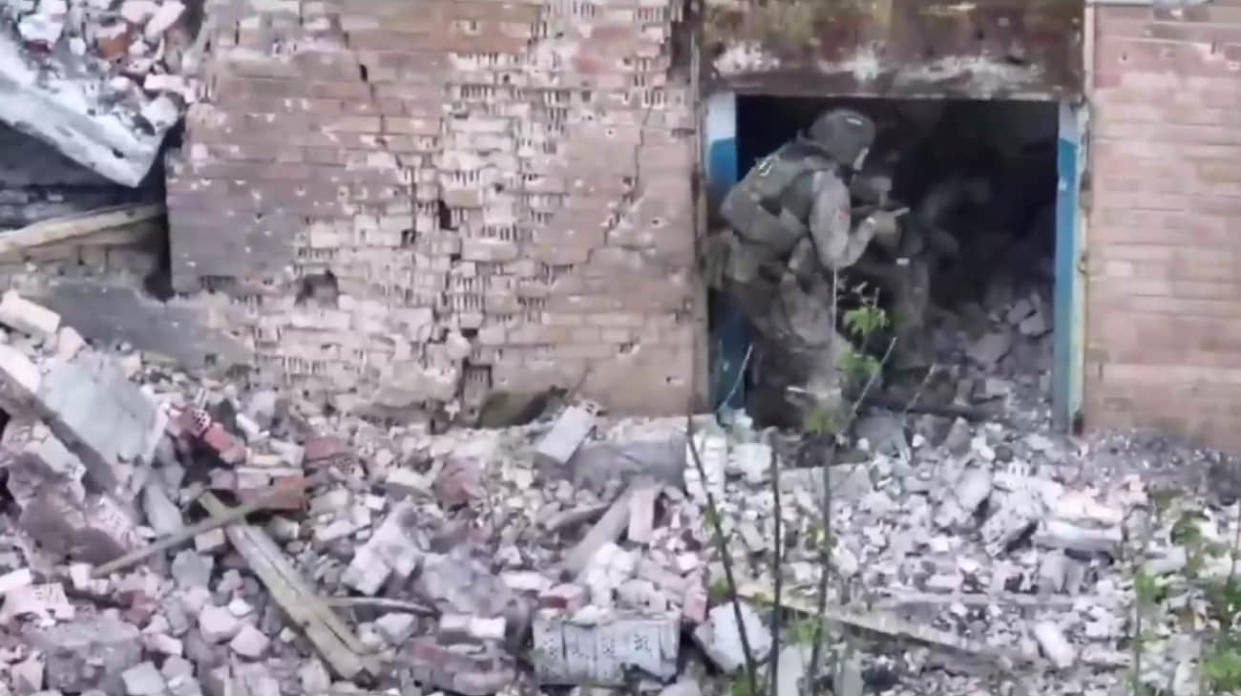 The Russians on the outskirts of Chasiv Yar. Photo: Screenshot