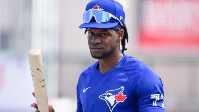 Le Montréalais Otto López en uniforme avec les Blue Jays