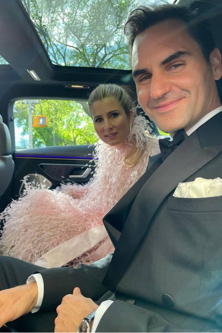 Roger Federer llega a la MET Gala 2023 en compañía de su mujer, Mirka