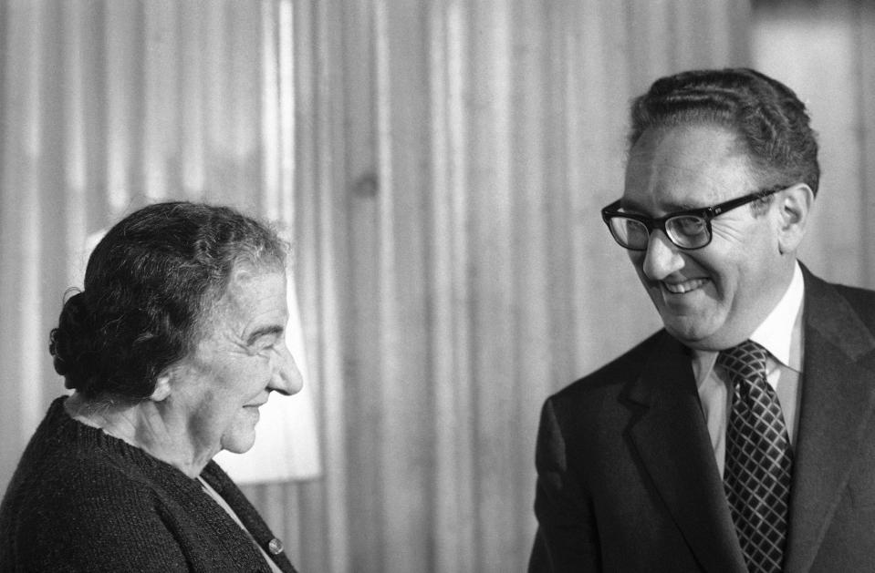 FILE - In this Feb. 27, 1974, file photo taken by Max Nash, U.S. Secretary of State Henry Kissinger, right, and Premier Golda Meir smile as they meet in Jerusalem. Nash, who covered the conflicts in Southeast Asia and the Middle East and helped nurture a new generation of female photojournalists during more than 40 years with The Associated Press, died Friday, Sept. 28, 2018, after collapsing at home. He was 77. (AP Photo/Max Nash, File)