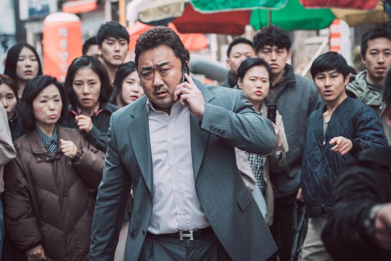 馬東石主演的《犯罪都市2》去年在越南開鏡，卻因疫情被迫返韓。（翻攝自daum movie）