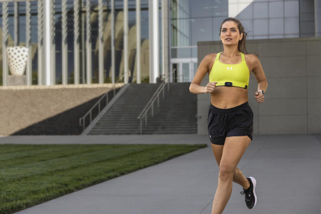 Sports bra's electrodes allow runners to monitor heart rate while exercising