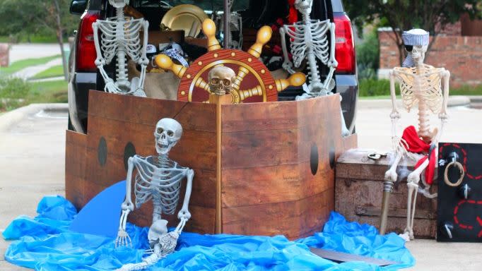 trunk or treat ideas pirate ship