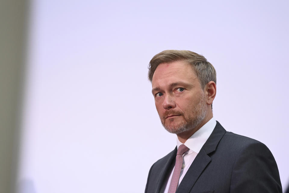 Germany's Free Democrats chairman Christian Lindner attends a news conference at the headquarters in Berlin, Germany, Monday, Sept. 27, 2021. Following Sunday's election leaders of the German parties were meeting Monday to digest a result that saw Merkel’s Union bloc slump to its worst-ever result in a national election and appeared to put the keys to power in the hands of two opposition parties. Both Social Democrat Olaf Scholz and Armin Laschet, the candidate of Merkel's party, laid a claim to leading the next government. (Sebastian Kahnert/dpa via AP)