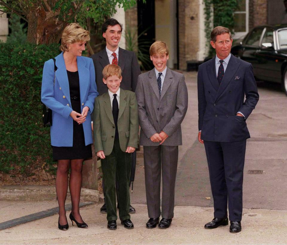 (L-R) Princess Diana, Princess of Wales, Prince Harry, Prince William and Prince Charles, Prince of Wales attend Prince William's first day at Eton College on September 6, 1995 in Eton, England. (Photo by Anwar Hussein/Getty Images)