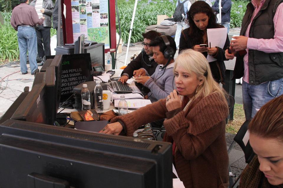 MEXICO CITY, MEXICO - JUNE 13:  The producer Carla Estrada during the transmition of the Hoy Show from the forest of Chapultepec on June 13, 2013 in Mexico City, Mexico. (Photo by Alfonso Manzano/Clasos.com/LatinContent via Getty Images)