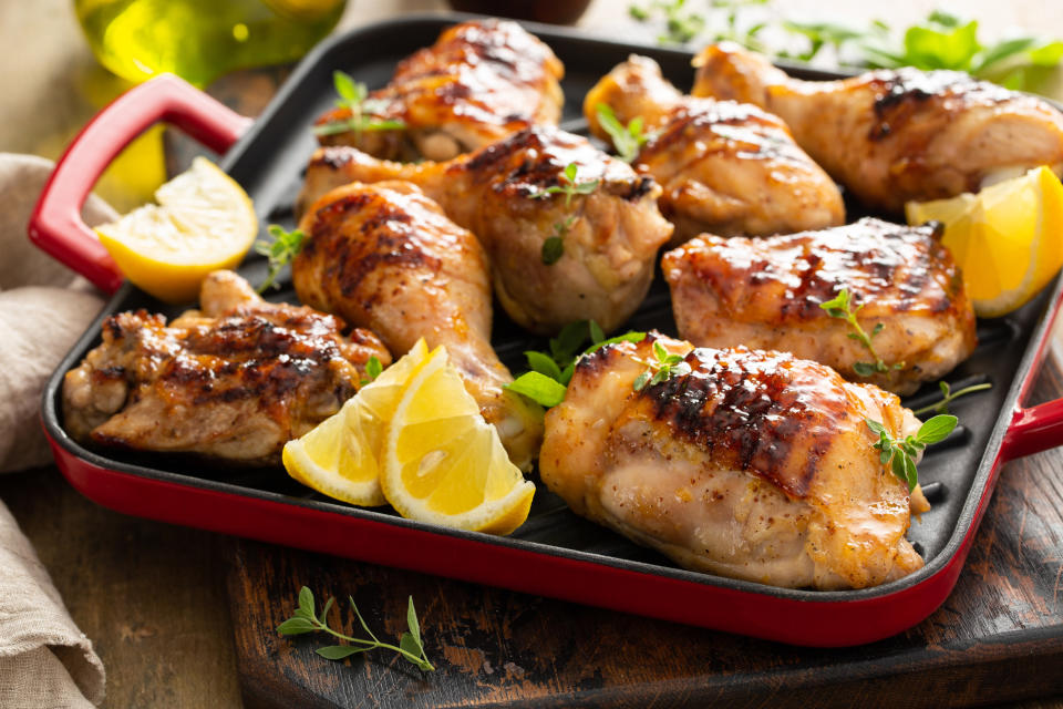 skillet of cooked chicken thighs