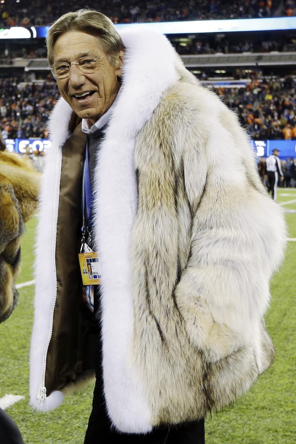 Former New York Jets quarterback Joe Namath walks on the field before the NFL Super Bowl XLVIII football game between the Seattle Seahawks and the Denver Broncos Sunday, Feb. 2, 2014, in East Rutherford, N.J. (AP Photo/Mark Humphrey)