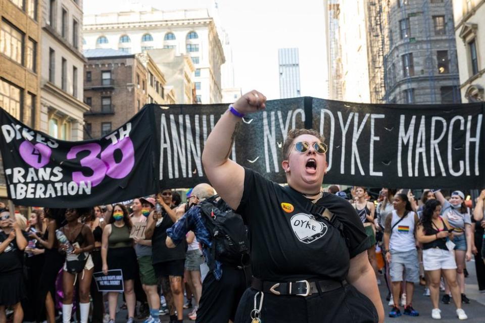 photo gallery Dyke Marches Dykes on Bikes worldwide through history