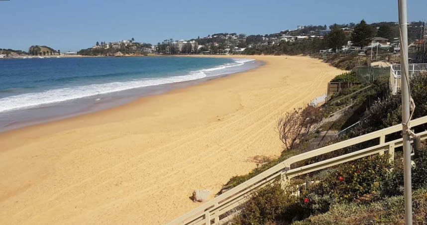 澳洲東部的溫貝拉爾海灘風景秀麗，但沿岸「海景第一排」豪宅，已被不斷往上拍打的海浪沖走。（圖／翻攝Google Map)