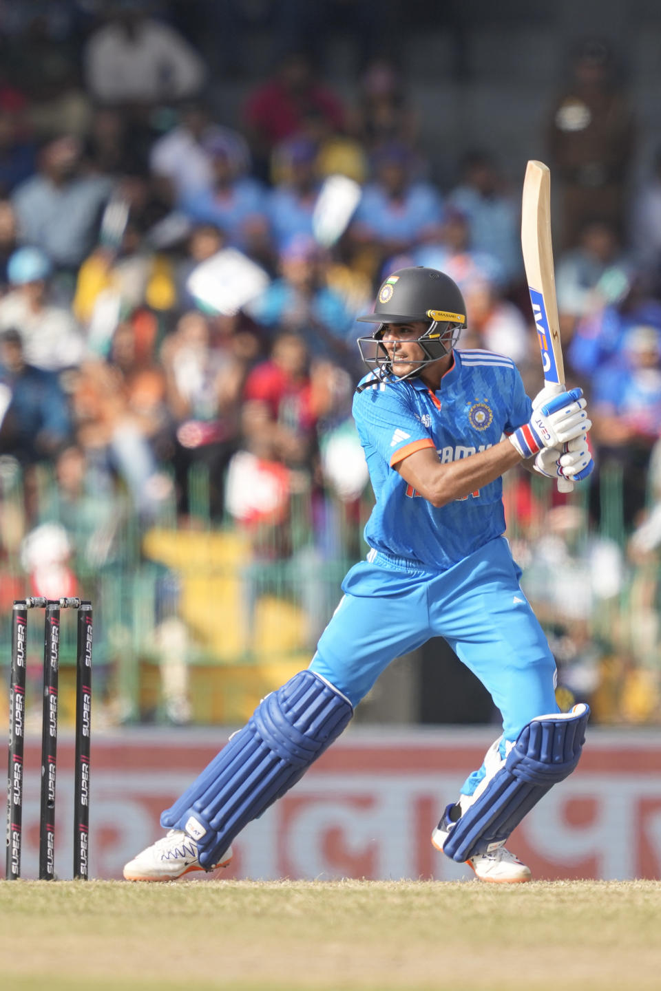 India's Shubman Gill plays a shot during the Asia Cup cricket match between India and Pakistan in Colombo, Sri Lanka, Sunday, Sept.10, 2023. (AP Photo/Eranga Jayawardena)