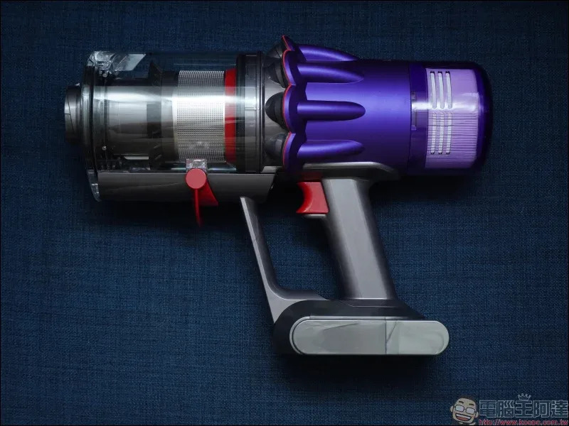 Dyson Digital Slim™ 輕量無線吸塵器開箱動手玩