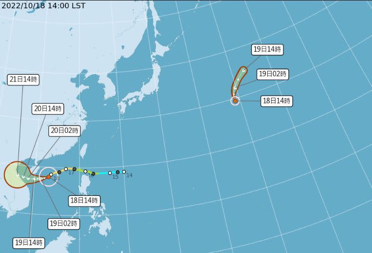 位於日本東南方海面的低氣壓發展成颱風「海棠」。（圖／翻攝自中央氣象局）