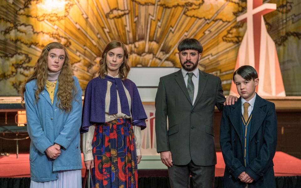 Everyone Else Burns: (L-R) Amy James-Kelly as Rachel, Kate O'Flynn as Fiona, Simon Bird as David and Harry Connor as Aaron