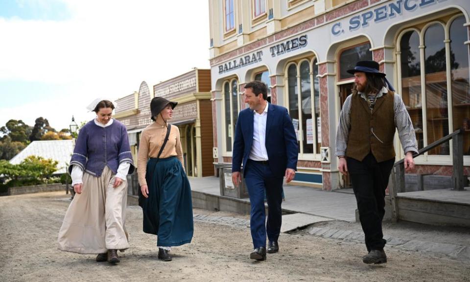 Matthew Guy (2nd right) on a tour of Sovereign Hill in Ballarat.