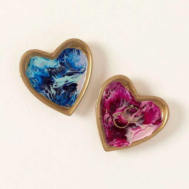 18) Heart Shaped Ring Holder