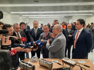 1 Prime Minister António Costa speaks with reporters at Fusion Fuel's PEM electrolyzer factory in Benavente, Portugal