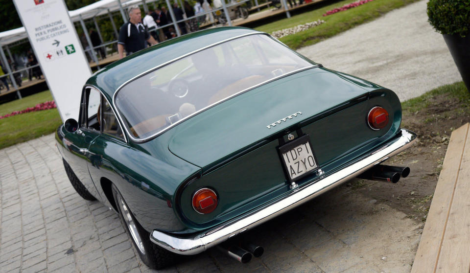 <p>Red Ferraris are overrated. You want your Ferrari in Verde British, especially if it's a Lusso like this.</p>