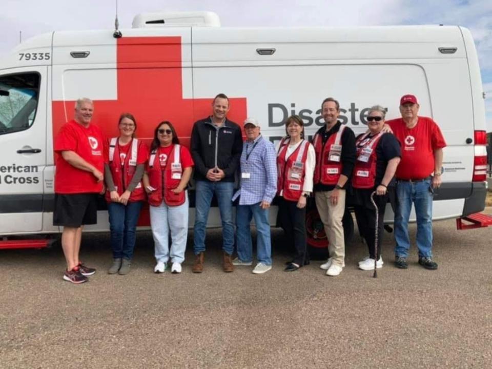 Volunteers from the Panhandle Plains Chapter of the American Red Cross assisting in the 
National Red Cross “Sound the Alarm” campaign by  installing smoke alarms in Eastridge area homes. The event will be held June 18 from 10 a.m. to 3 p.m. at the Iglesia de Christo Parking lot located at 1706 Evergreen Street.