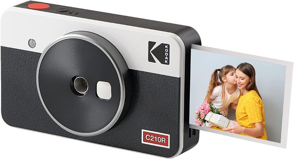 Best Instant Cameras, According to a Photographer