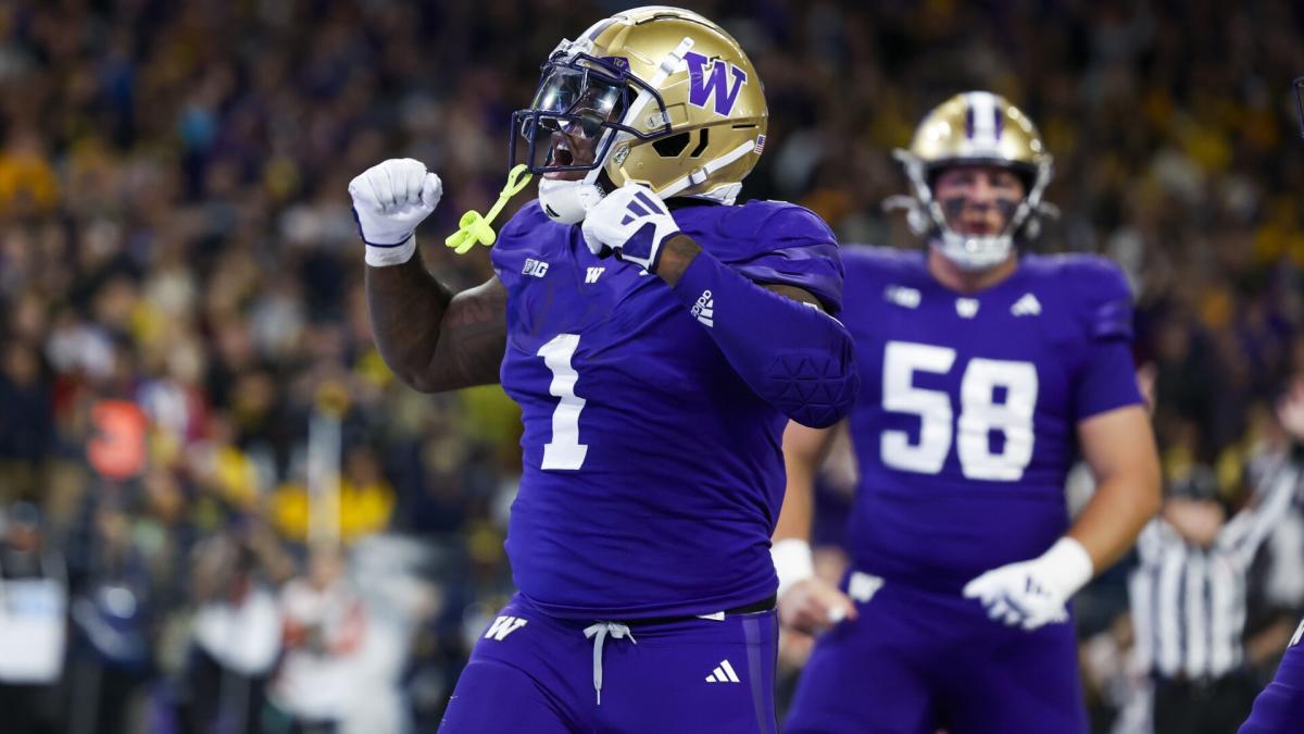 Washington pulls away in the 4th quarter, beating No. 10 Michigan 27-17