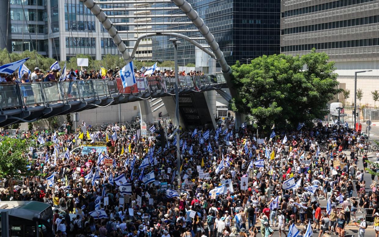 Tel Aviv rally calling for hostage release deal