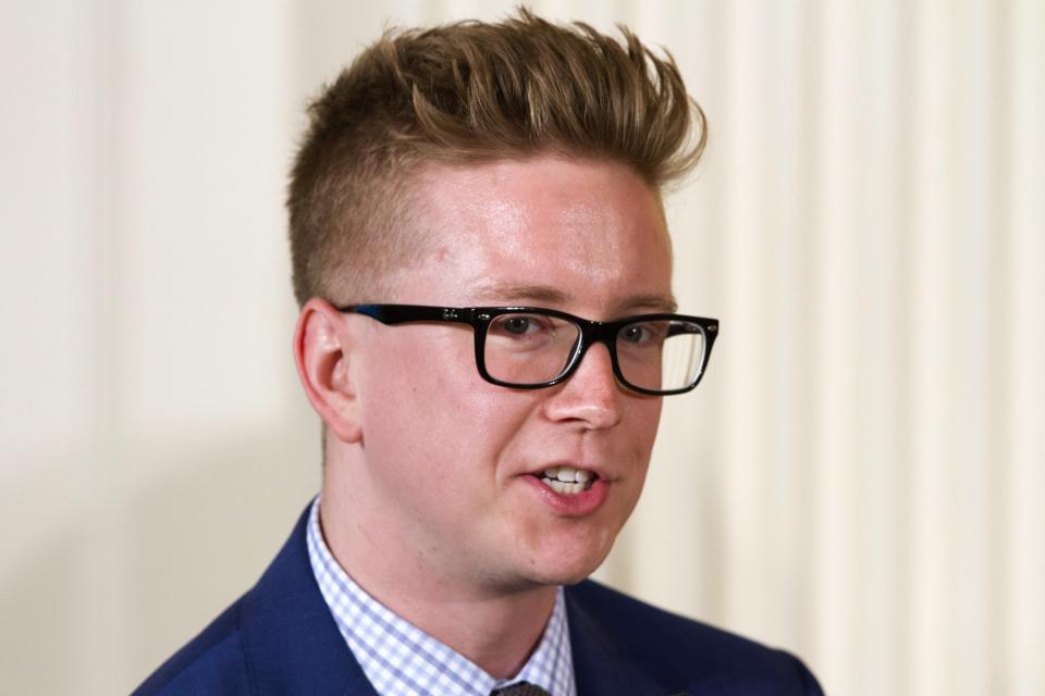 YouTube-Star Tyler Oakley kritisiert die Plattform scharf. (Bild: AP)