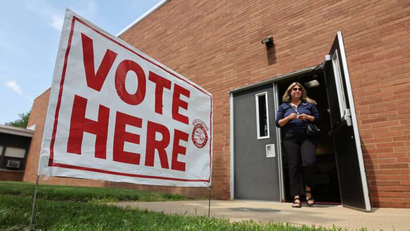 "Vote here" sign outside Ohio voting place