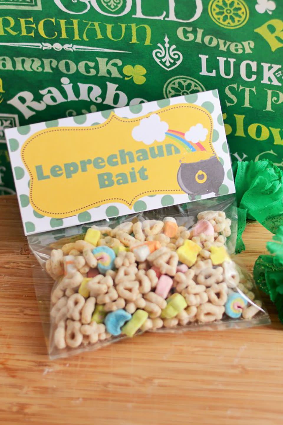 <p>This super easy treat is perfect for a class party or entertaining any group of kids.</p><p><strong>Get the tutorial at <a href="http://momontheside.com/trap-leprechaun-leprechaun-bait" rel="nofollow noopener" target="_blank" data-ylk="slk:Mom on the Side" class="link ">Mom on the Side</a>.</strong><br></p>