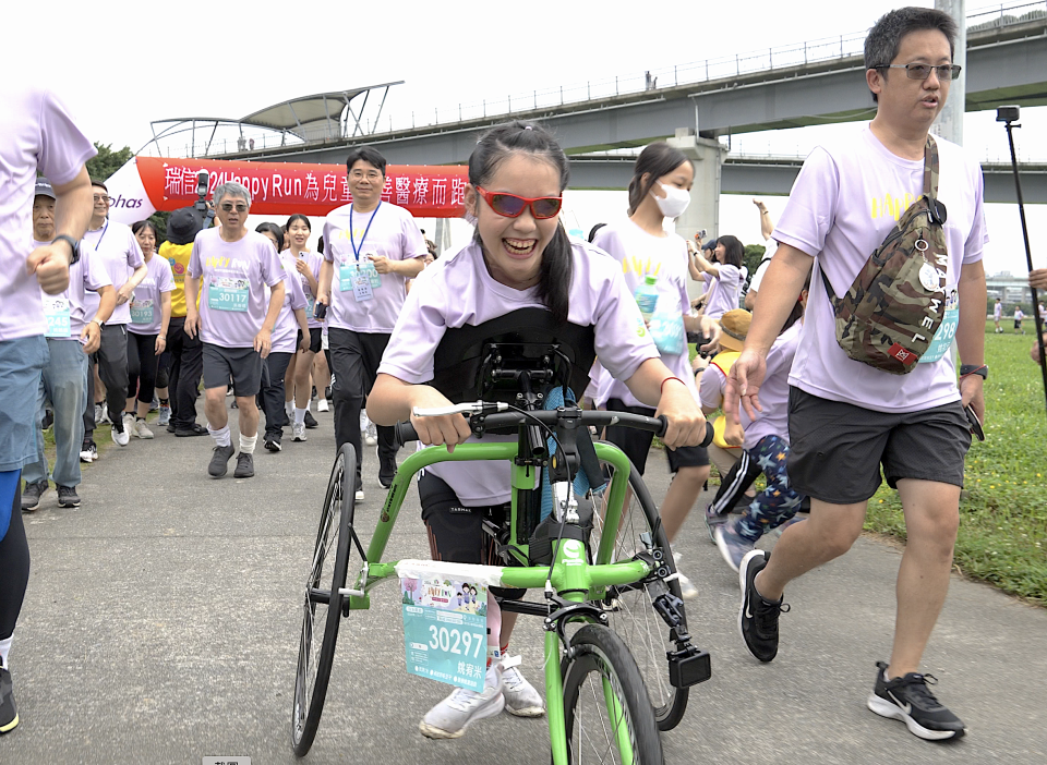 看見家庭支持的力量，遠雄和病童一起跑！