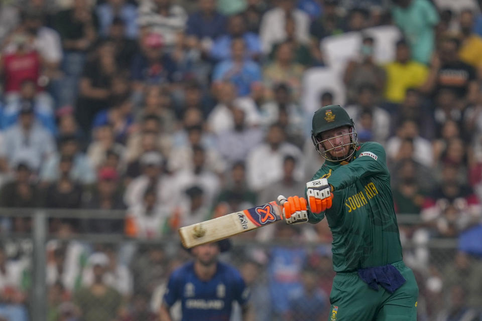 South Africa's Heinrich Klaasen bats during the ICC Men's Cricket World Cup match between South Africa and England in Mumbai, India, Saturday, Oct. 21, 2023. (AP Photo/ Rafiq Maqbool)