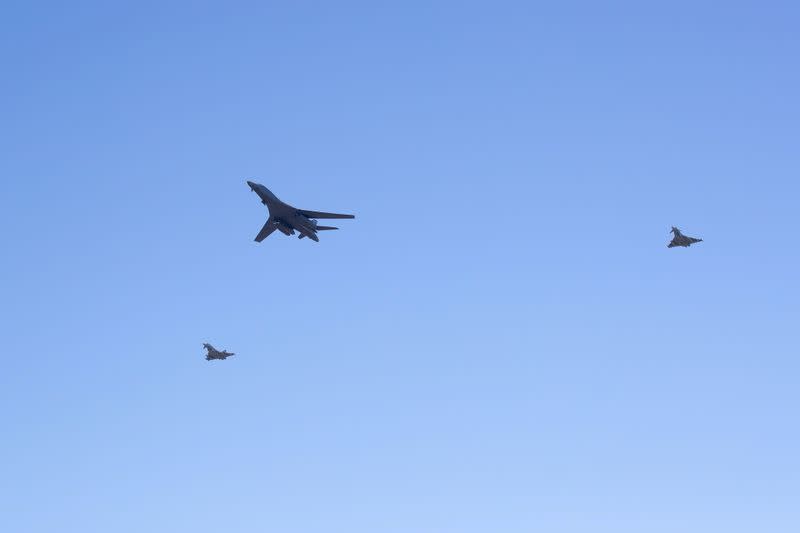 USAF B-1B bomber flies over Vilnius