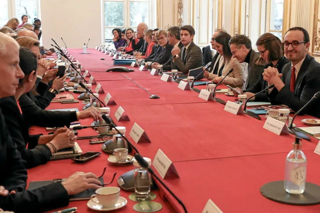 Le gouvernement de Gabriel Attal lors d'un séminaire de travail à Matignon, le 10 février.  - Credit:Stephane LEMOUTON-POOL/SIPA / SIPA / Stephane LEMOUTON-POOL/SIPA