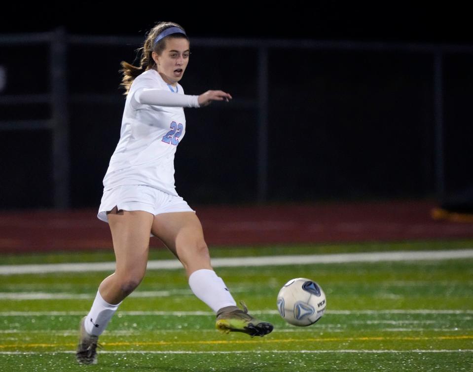 Seabreeze's Kayla Lancing (22) drives the ball down the field during a girls soccer match with New Smyrna Beach at New Smyrna Sports Complex, Tuesday, Dec.12, 2023.