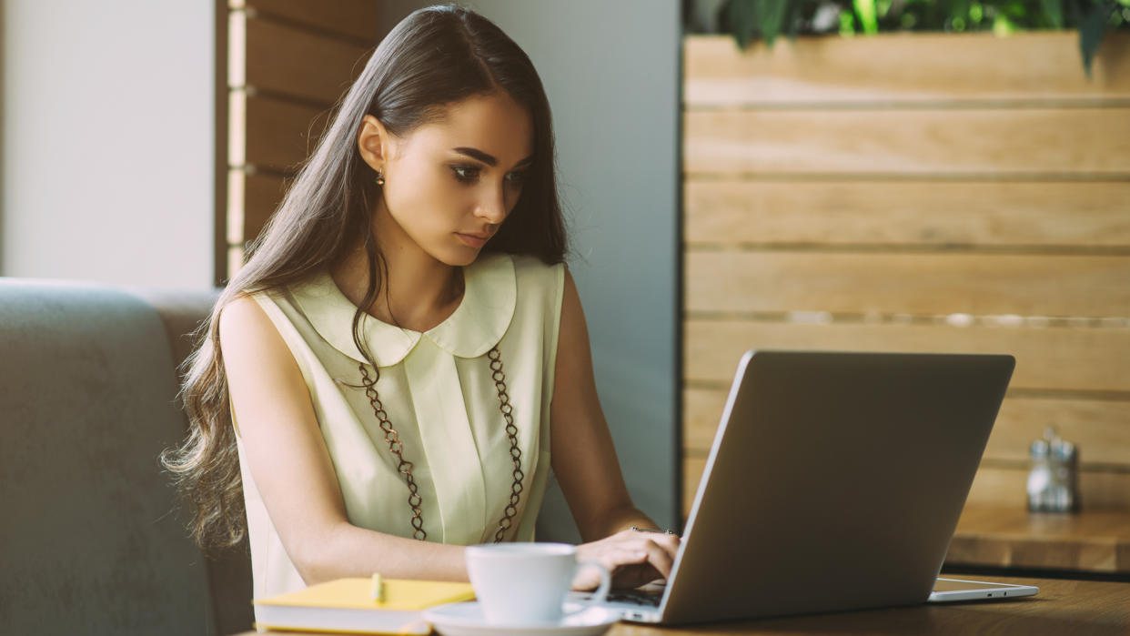 woman-on-laptop