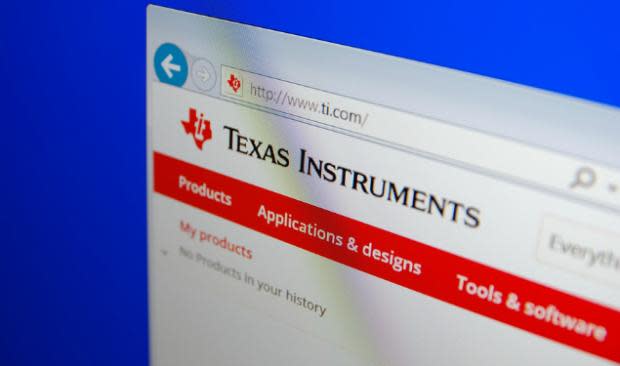 Texas Instruments (TXN) plans to increase its manufacturing capacity by investing $3.2 billion in Richardson manufacturing facility.