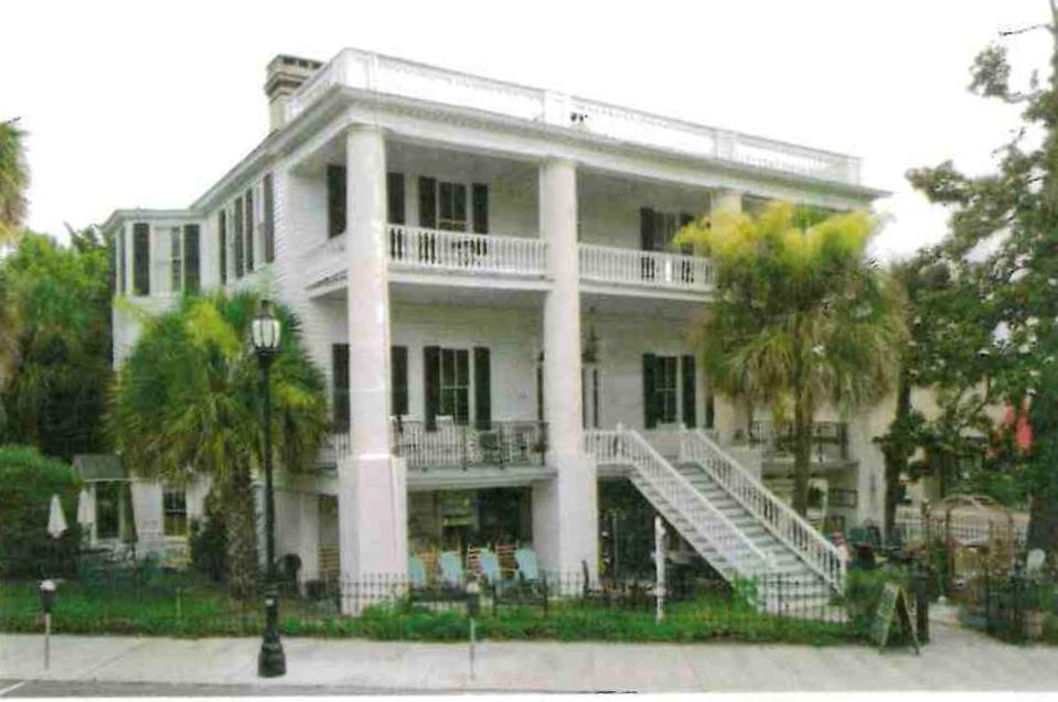 George Parsons Elliott House, ca. 1844, 1001 Bay St., Beaufort