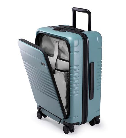 TravelArim Airline Approved Durable Carry-On Luggage 22x14x9 - Lightweight  Carry On Suitcase Set with Small Cosmetic Case - Bed Bath & Beyond -  36351948