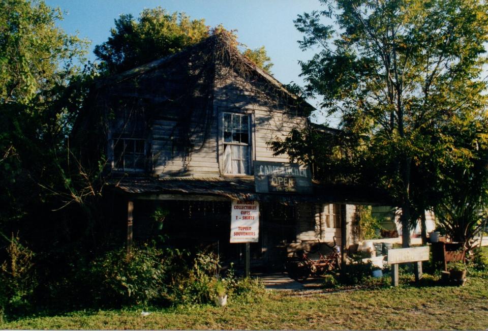 Apalachicola began as a trading post called Cottonton, established during the era of British occupation, when it was in England’s colony of West Florida.