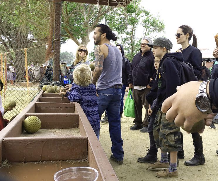 Angelina Jolie, daughter Shiloh, and son Knox had a blast at the Renaissance Pleasure Fair. (Photo: Mega Agency)