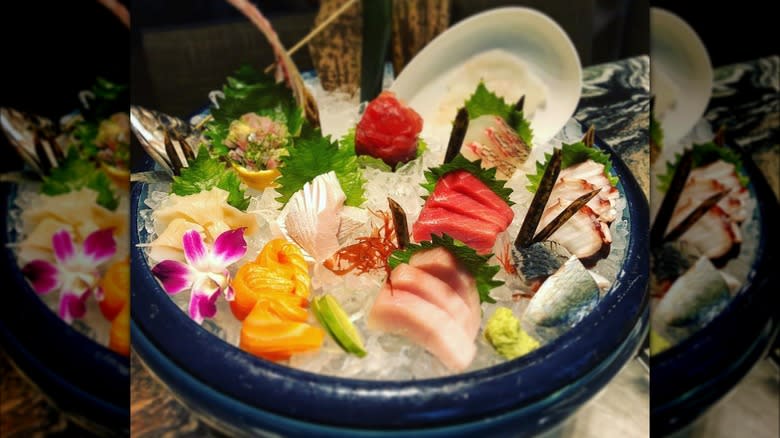 Array of sashimi 