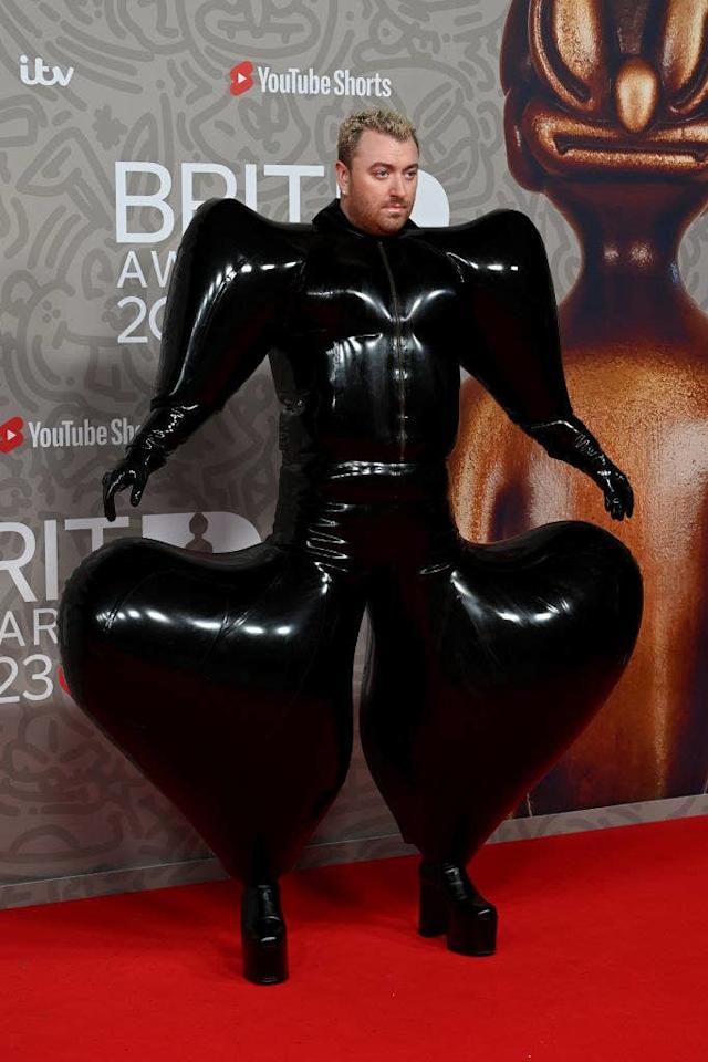"Me When I Fart In My Wetsuit" Sam Smith's Inflatable Outfit At The