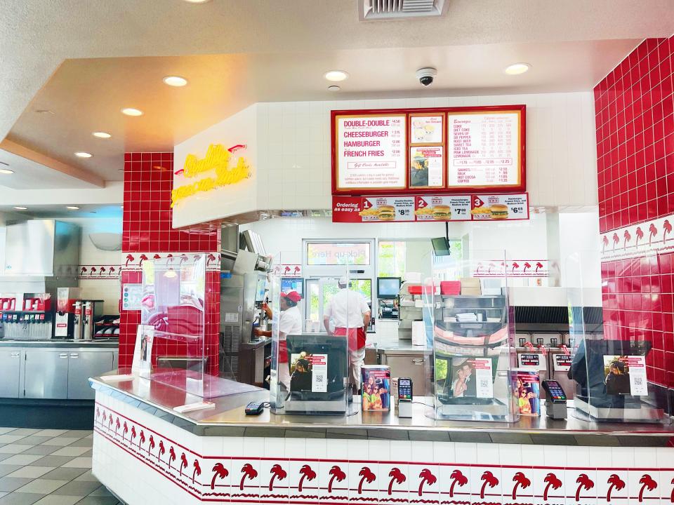 in n out burger interior