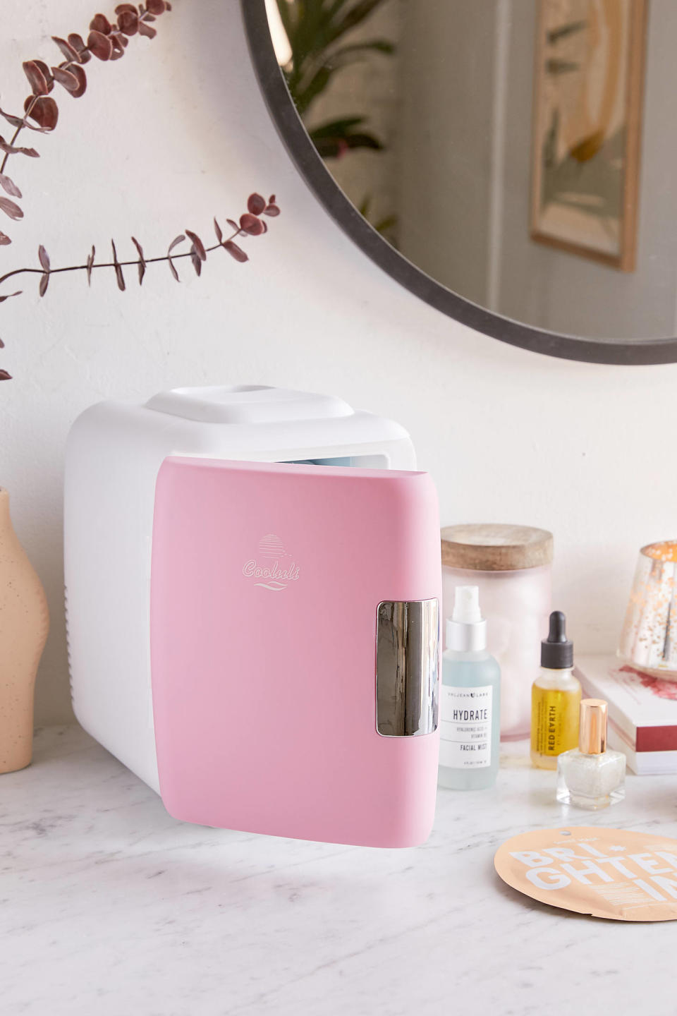 19) Mini Beauty Refrigerator