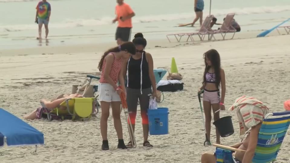 Volunteers helped spread awareness about littering.