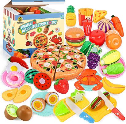 This food set boasts a whopping 70 pieces with a 37% discount!