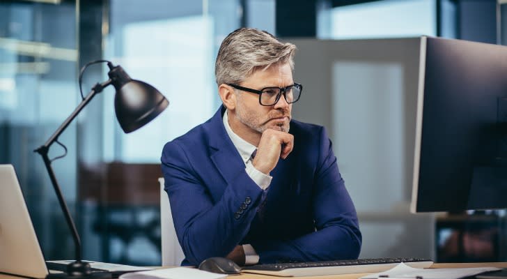 A man thinking about where to retire when he realizes his retirement income is going to be $3,000