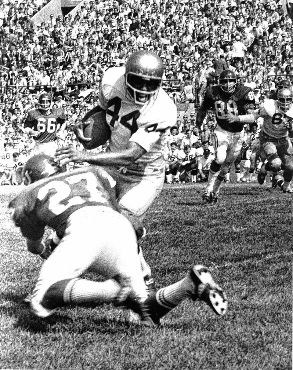 Wide receiver Thom Gatewood was one of the best to ever play at the University of Notre Dame. A member of the College Football Hall of Fame, Gatewood received The Rockne Living Legend Award at the Knute Rockne Spirit of Sports Awards presentation in 2023.