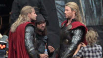 <p>Awkward moment? Bobby Holland Hanton (left) and Chris Hemsworth wear the same outfit while filming <i>Thor: The Dark World</i>. <br></p><p><i>(Photo: FameFlyNet)</i></p>