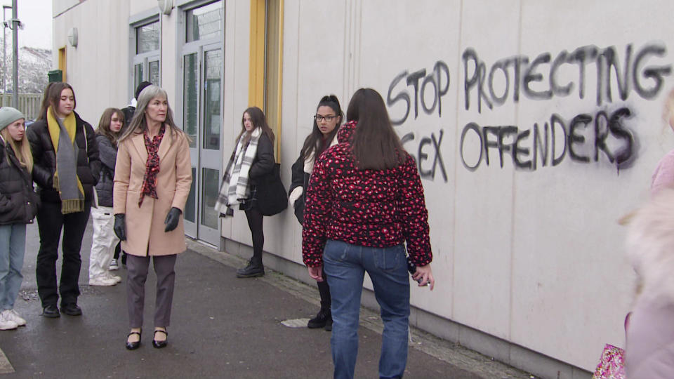 FROM ITV

STRICT EMBARGO - No Use Before Tuesday 11th January 2022

Coronation Street - Ep 10538

Monday 17th January 2022 - 1st Ep

At the school, a crowd gathers to watch Amy Barlow [ELLE MULVANEY] spray painting the words ÔStop Protecting Sex OffendersÕ onto the side of a building.  

Picture contact - David.crook@itv.com

This photograph is (C) ITV Plc and can only be reproduced for editorial purposes directly in connection with the programme or event mentioned above, or ITV plc. Once made available by ITV plc Picture Desk, this photograph can be reproduced once only up until the transmission [TX] date and no reproduction fee will be charged. Any subsequent usage may incur a fee. This photograph must not be manipulated [excluding basic cropping] in a manner which alters the visual appearance of the person photographed deemed detrimental or inappropriate by ITV plc Picture Desk. This photograph must not be syndicated to any other company, publication or website, or permanently archived, without the express written permission of ITV Picture Desk. Full Terms and conditions are available on  www.itv.com/presscentre/itvpictures/terms
